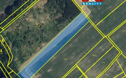 Prodej pole 3 295 m², Olomouc - Chomoutov