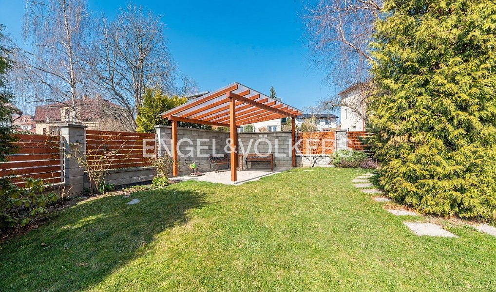 Pronájem bytu 3+kk 86 m², Praha – náhled fotky 13