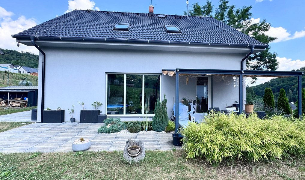 Prodej domu 148 m² s pozemkem 1 008 m², Velké Březno – náhled fotky 16