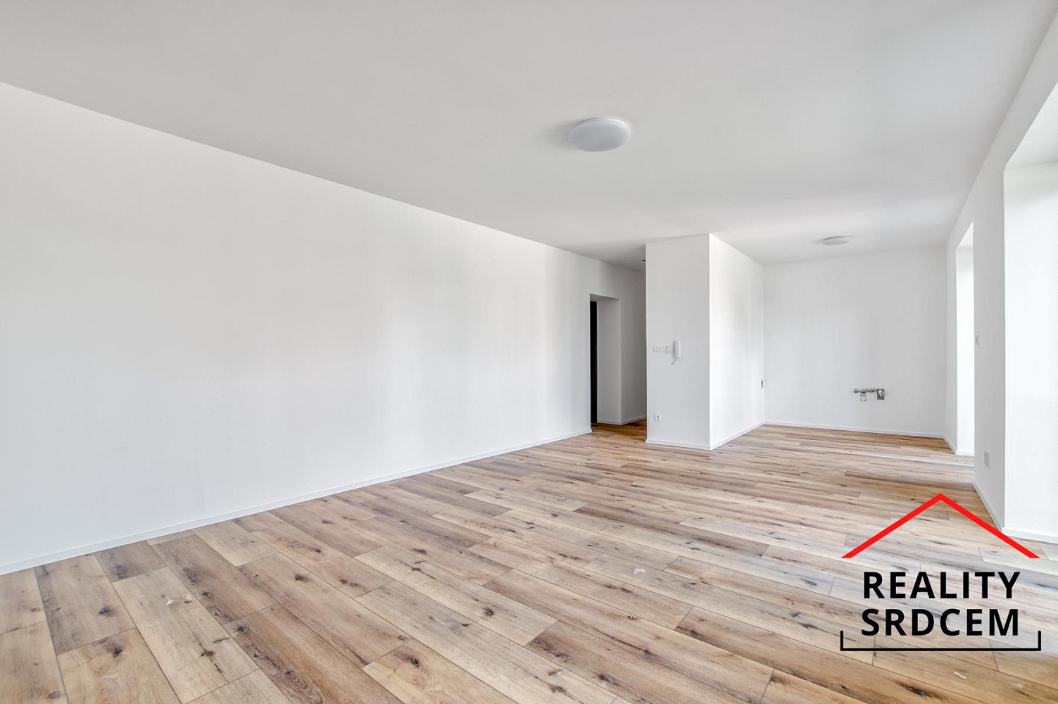 Pronájem bytu 2+kk 62 m² – fotografie 3