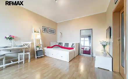Pronájem bytu 1+kk 31 m², Patočkova, Praha 6 - Břevnov