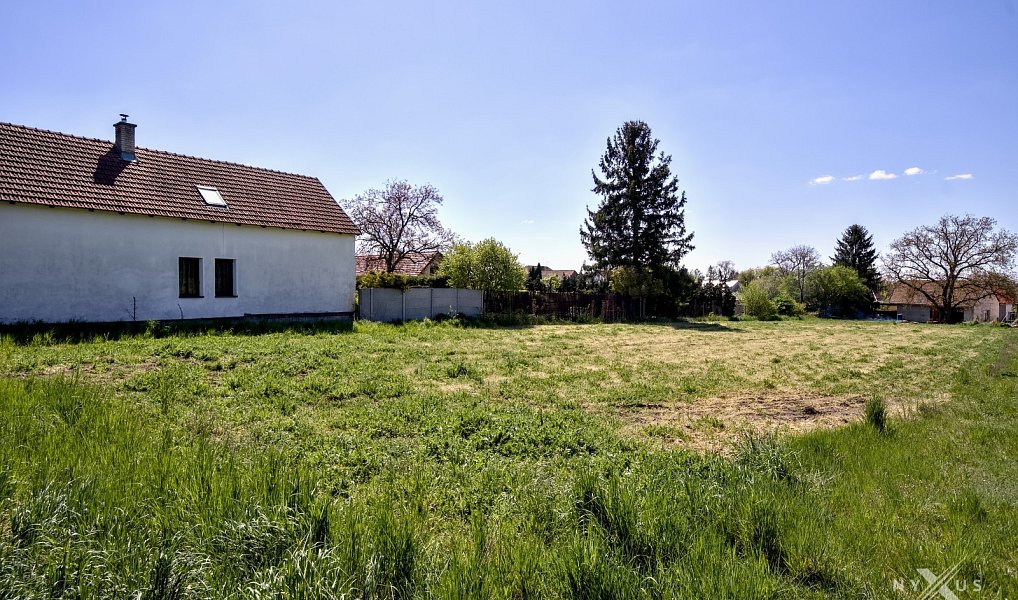 Prodej stavebního pozemku 2 030 m², Chleby – náhled fotky 18