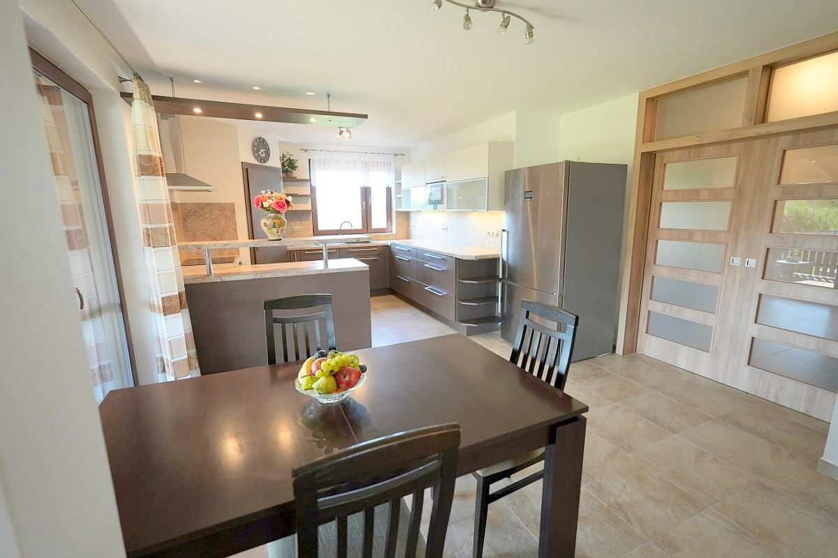 Prodej domu 246 m² s pozemkem 1 264 m² – fotografie 5