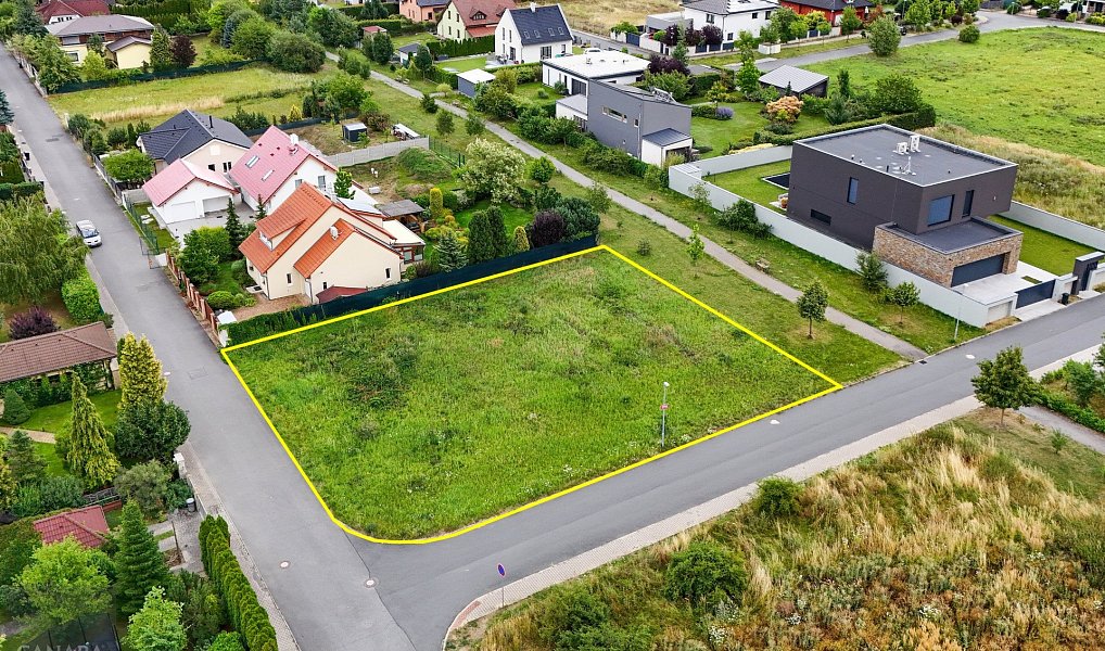 Prodej domu 200 m² s pozemkem 1 196 m², Jesenice – náhled fotky 3