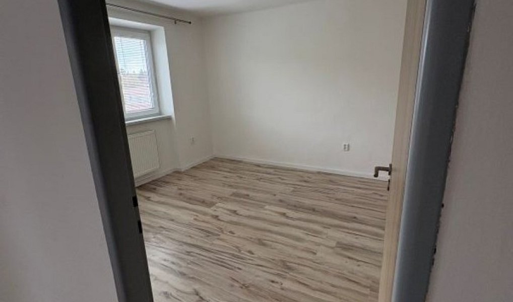 Pronájem bytu 2+1 61 m², Jaroměř – náhled fotky 8