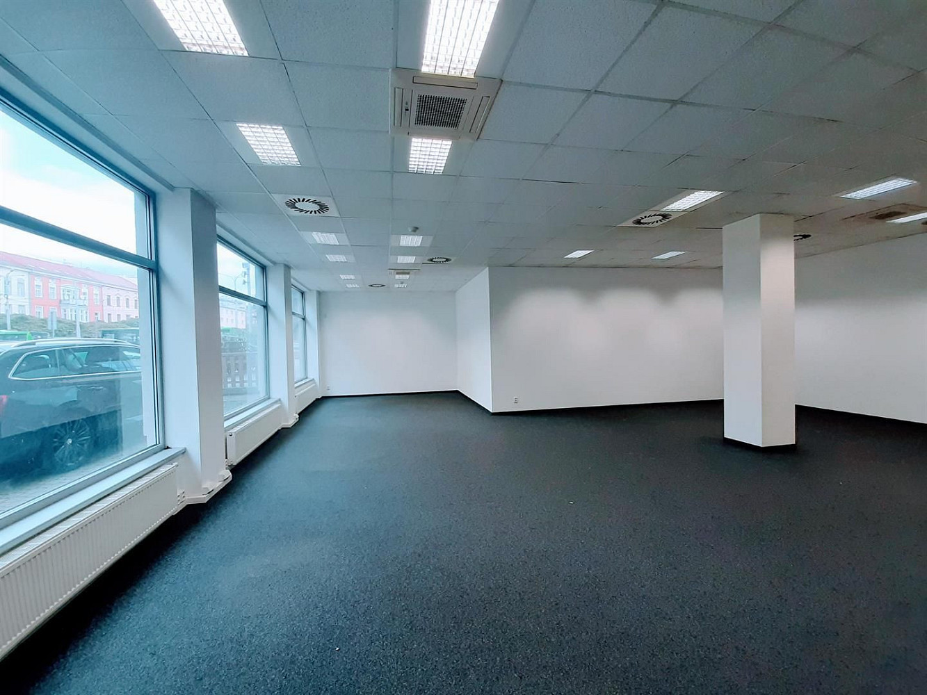 Pronájem obchodních prostor 83 m² — photo 5