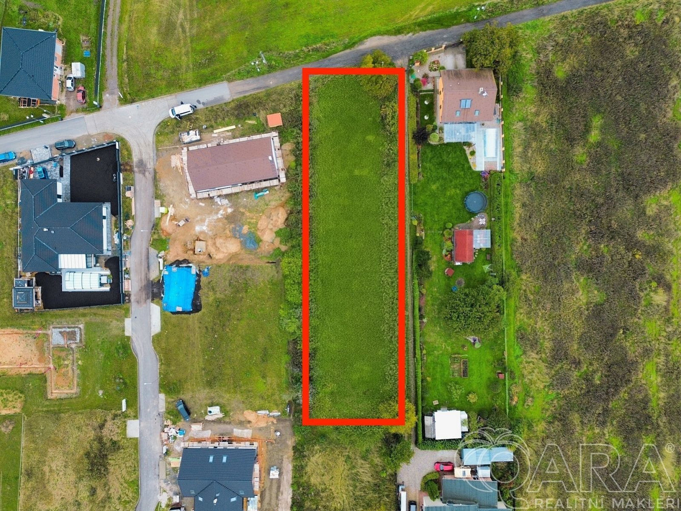 Prodej stavebního pozemku 2 050 m² – fotografie 3