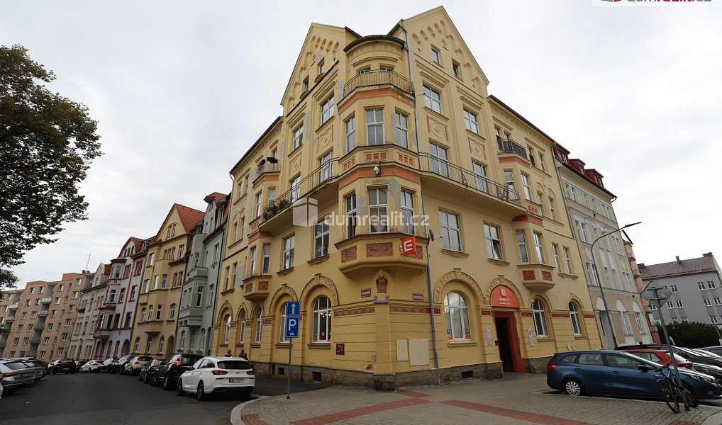 Prodej bytu 3+1 87 m², Cheb – náhled fotky 24