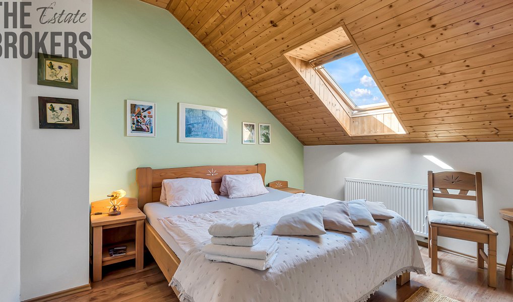 Prodej domu 163 m² s pozemkem 1 801 m², Hlásná Třebaň – náhled fotky 9