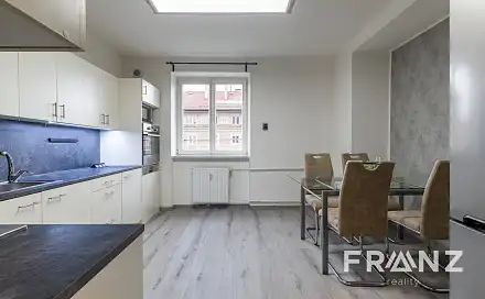 Pronájem bytu 2+1 56 m²