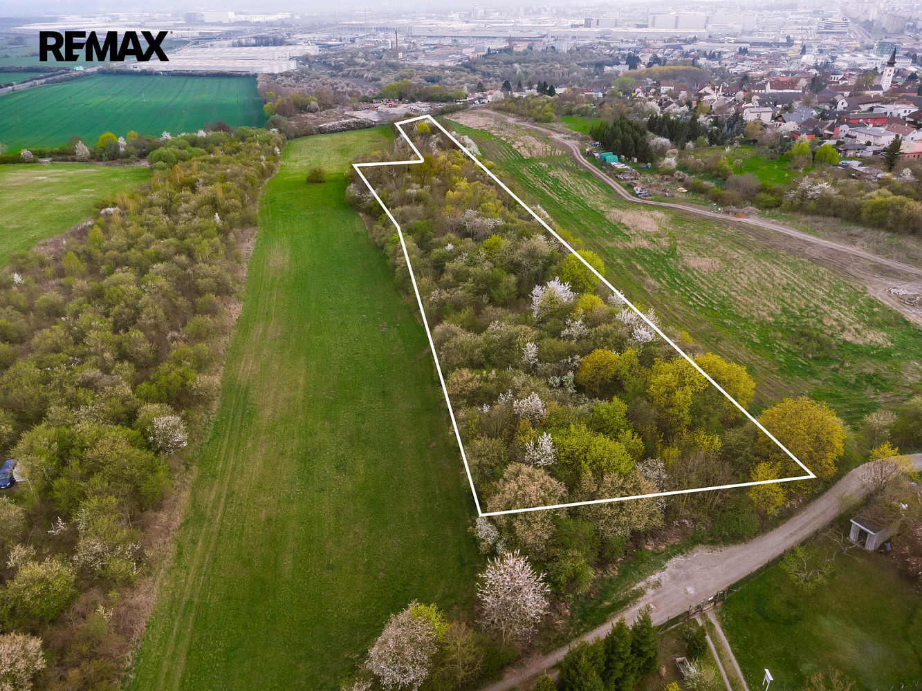 Prodej stavebního pozemku 14 243 m²