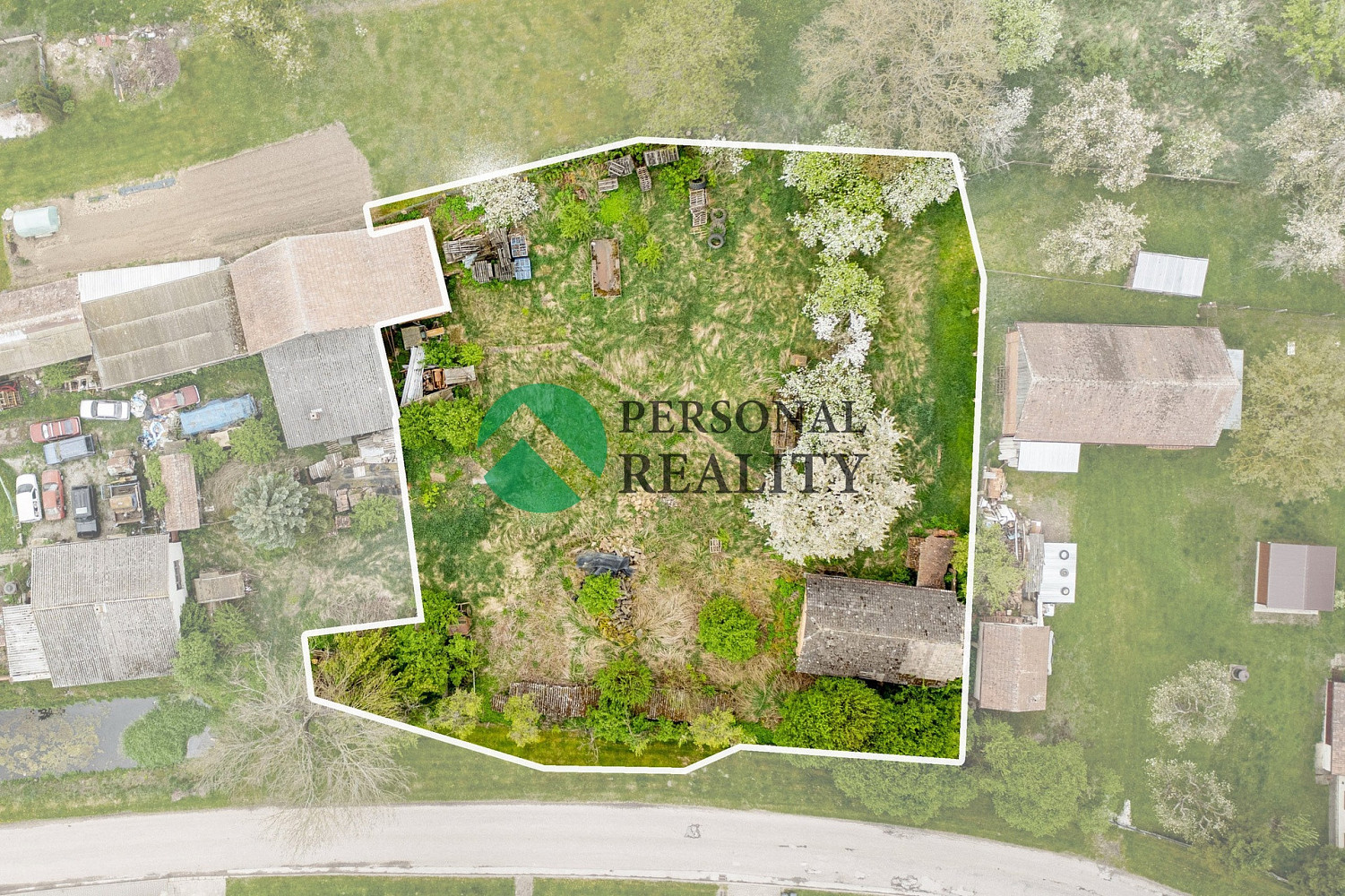 Prodej stavebního pozemku 2 203 m²