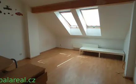 Pronájem bytu 2+kk 38 m², Dukelská třída, Brno - Husovice