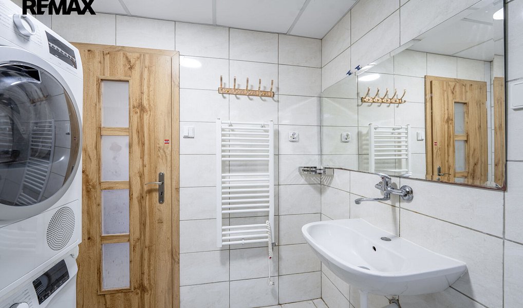 Prodej domu 180 m² s pozemkem 190 m², Stachy – náhled fotky 21