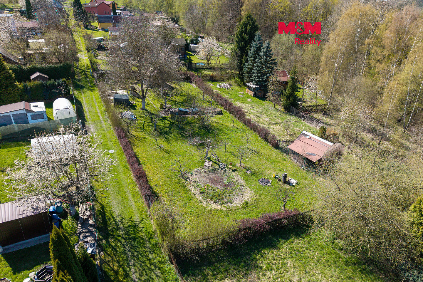 Prodej zahrady 869 m²