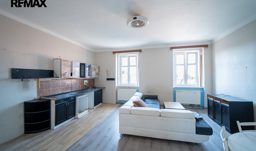 Prodej domu 500 m² s pozemkem 784 m², Svinaře – náhled fotky 16