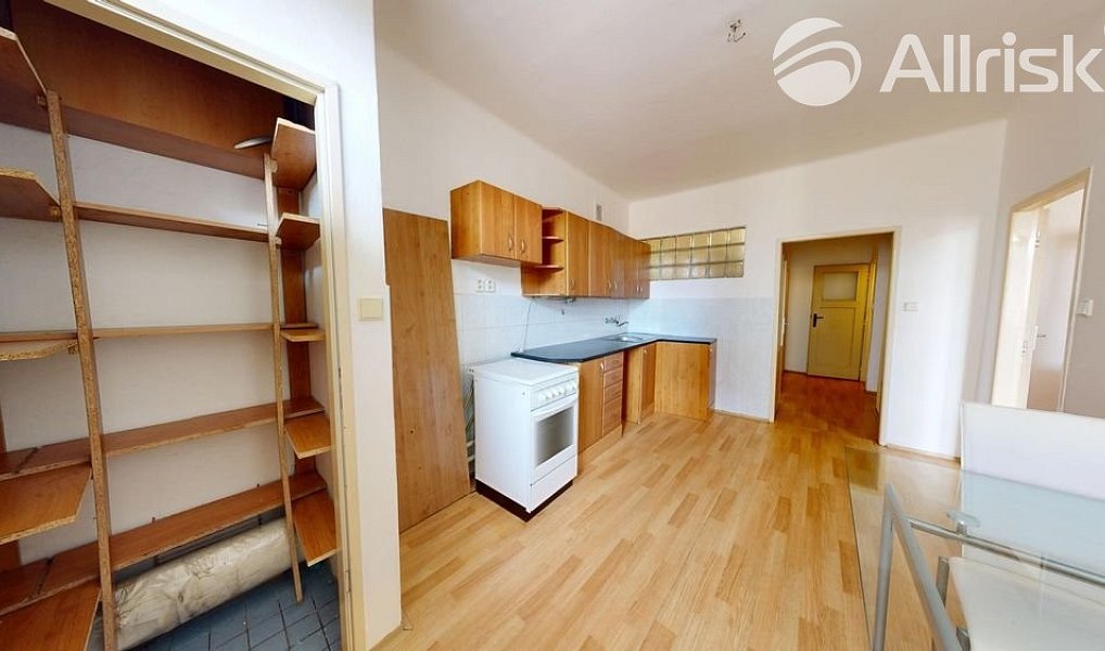 Pronájem bytu 2+1 76 m², Opava – náhled fotky 2