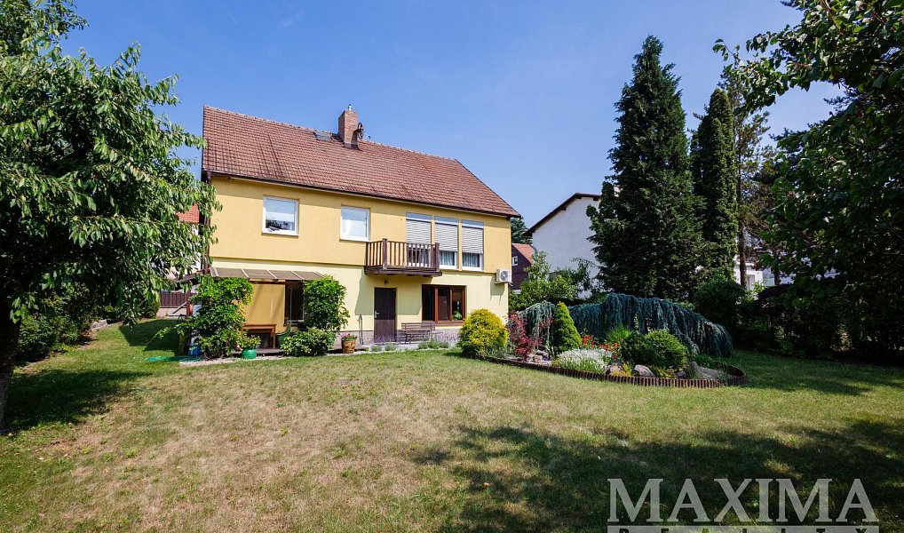 Prodej stavebního pozemku 800 m², Praha – náhled fotky 8