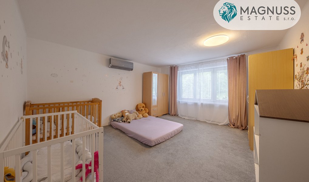 Prodej domu 297 m² s pozemkem 2 112 m², Hranice – náhled fotky 13