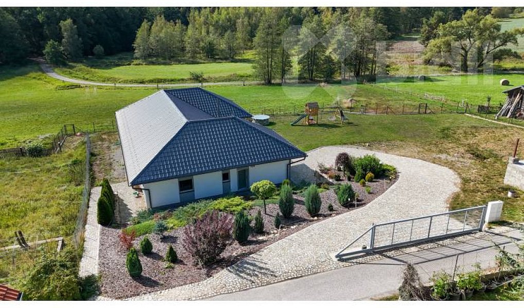 Prodej domu 201 m² s pozemkem 2 591 m², Kamenný Újezd – náhled fotky 2