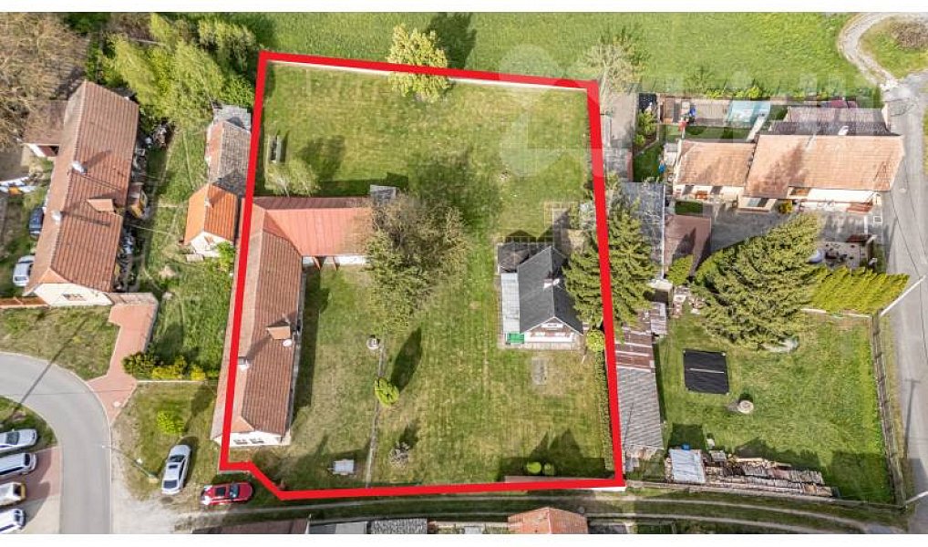 Prodej domu 97 m² s pozemkem 1 779 m², Straky – náhled fotky 21