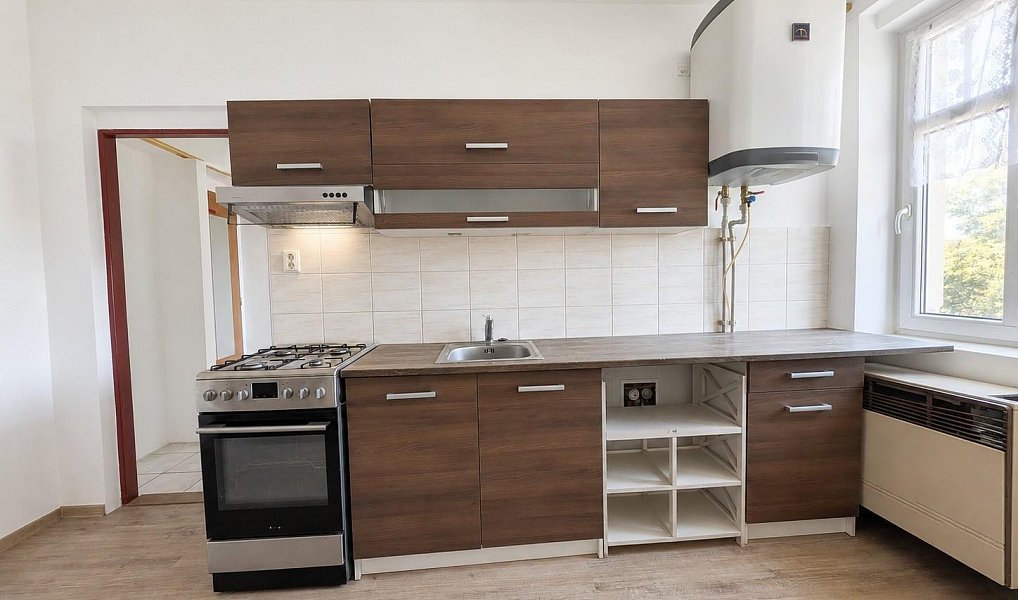 Pronájem bytu 1+1, 37 m², Cheb, Aš