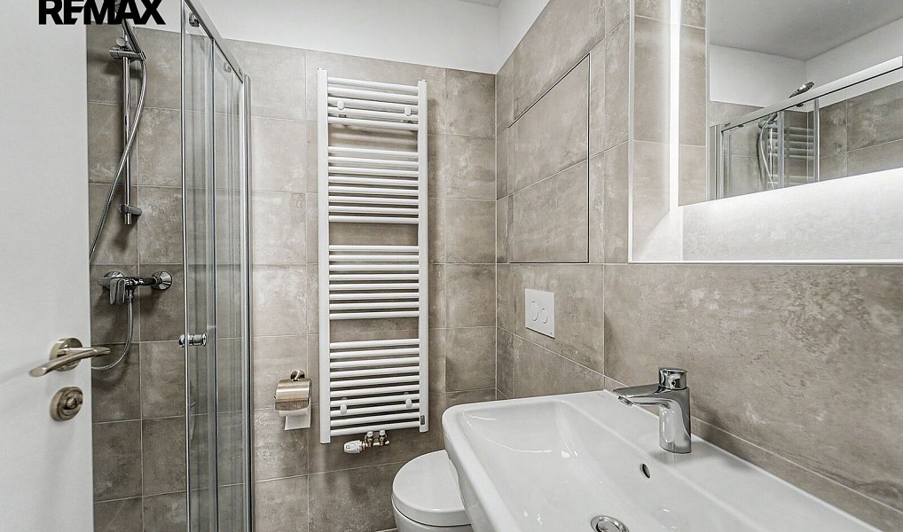 Pronájem bytu 4+kk 113 m², Praha – náhled fotky 17