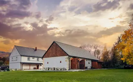 Pronájem chaty/chalupy 600 m² s pozemkem 5 000 m², Žandov - Heřmanice, okres Česká Lípa