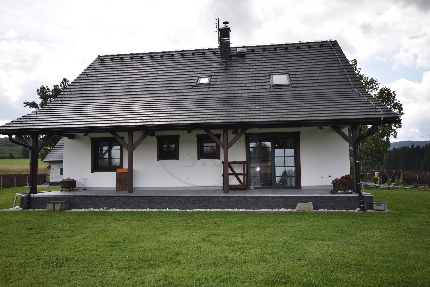 Prodej domu 181 m² s pozemkem 1 559 m² — photo 2