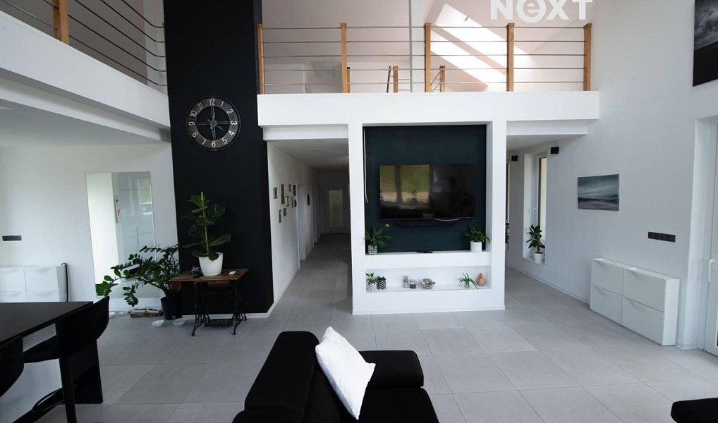 Prodej domu 263 m² s pozemkem 38 000 m², Jestřebí – náhled fotky 2
