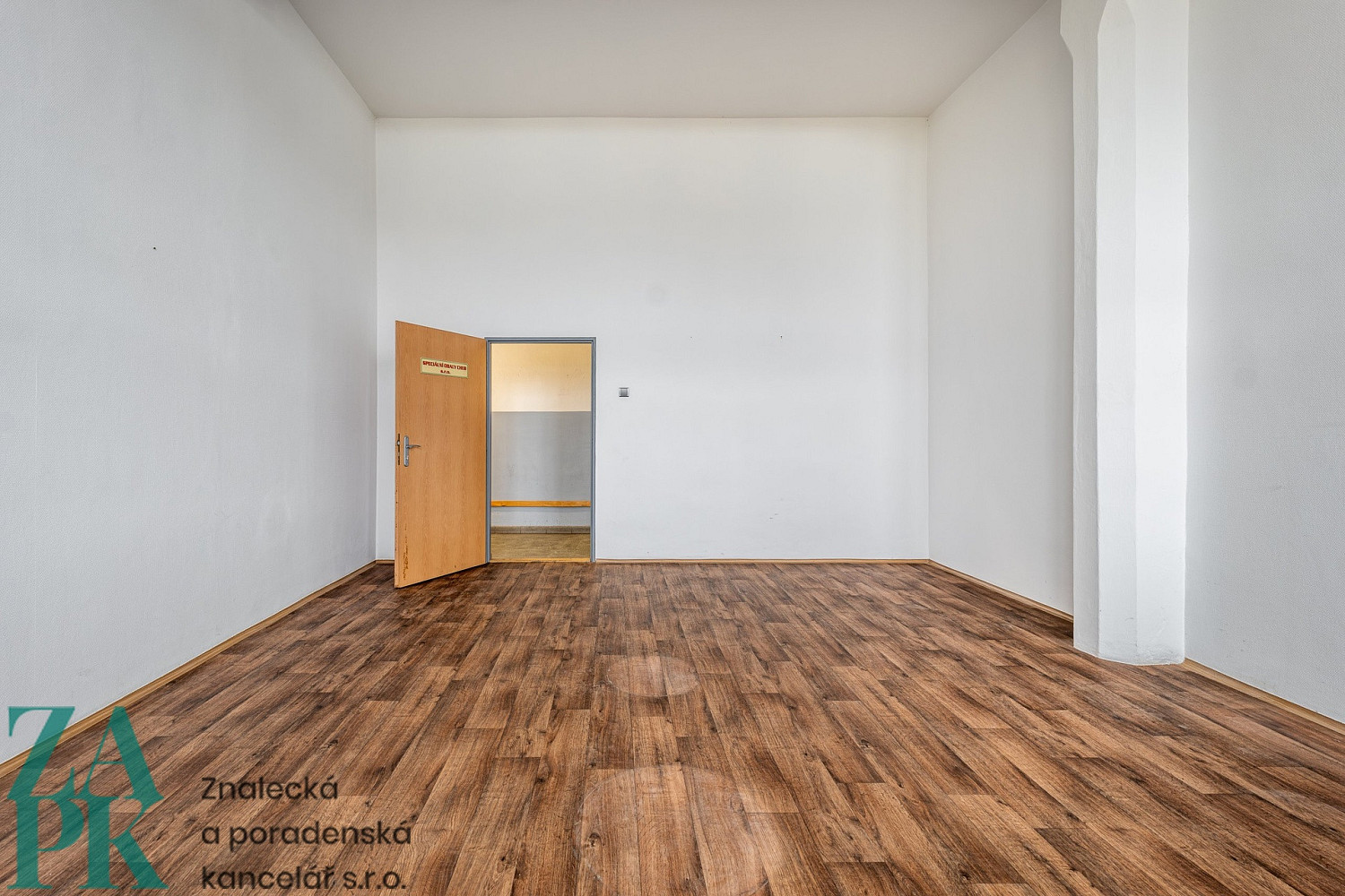 Pronájem kanceláře 30 m² – fotografie 2