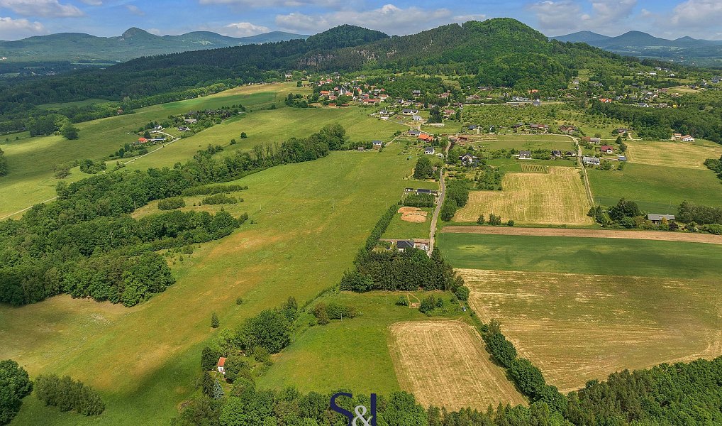 Prodej stavebního pozemku 3 160 m², Svojkov – náhled fotky 4