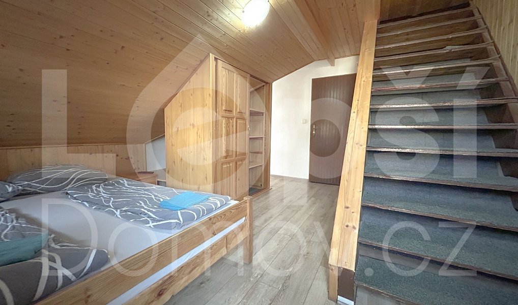 Prodej ubytovacího objektu 330 m², Zlaté Hory – náhled fotky 9