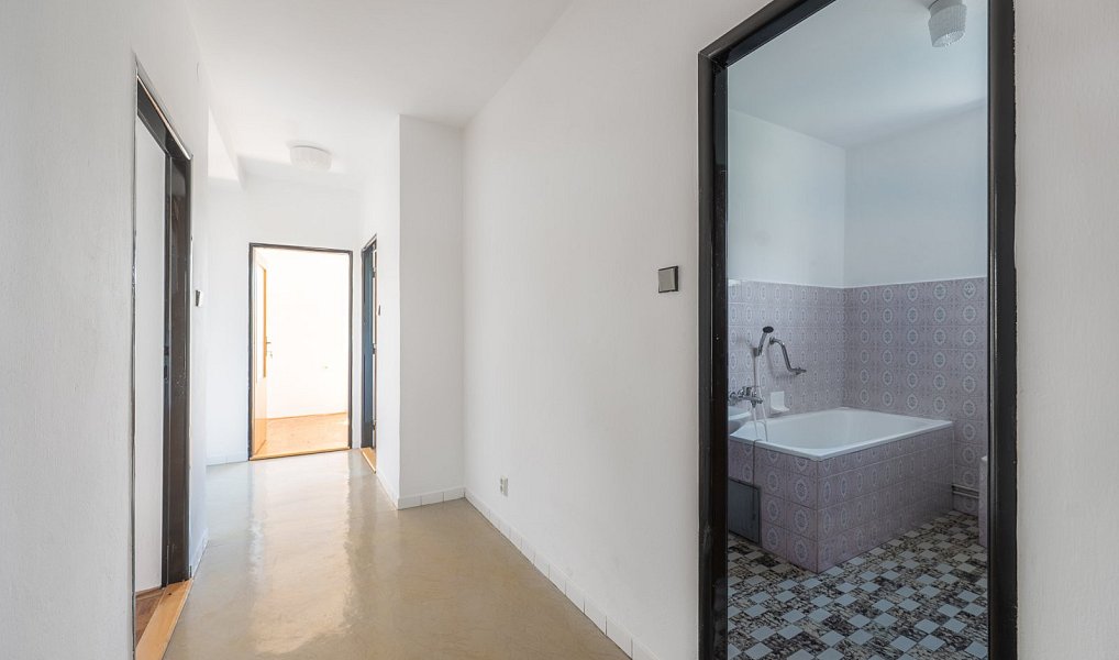Prodej domu 366 m² s pozemkem 613 m², Luhačovice – náhled fotky 15
