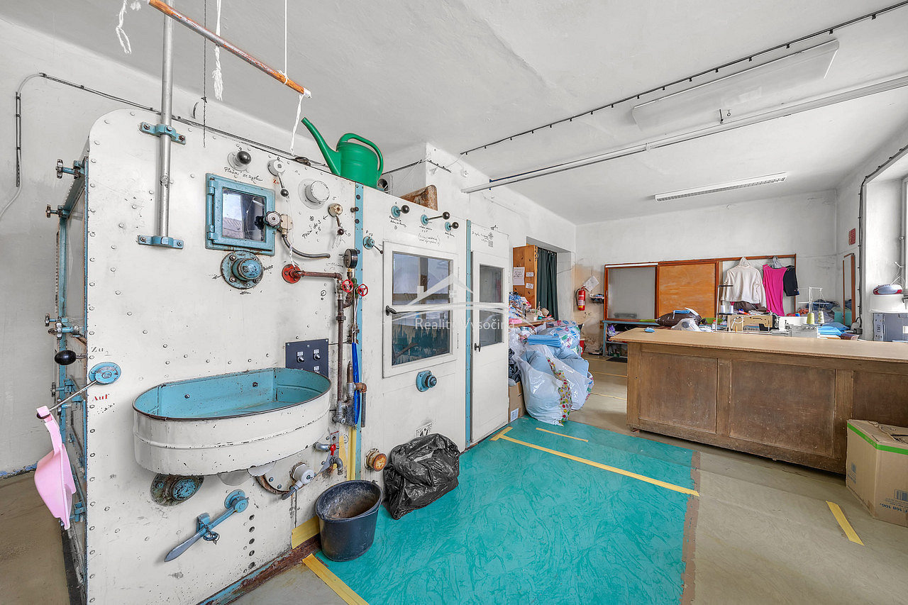 Prodej výrobních prostor 750 m² – fotografie 5