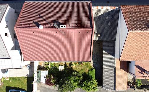 Prodej domu 160 m² s pozemkem 301 m², Velvarská, Kladno - Švermov