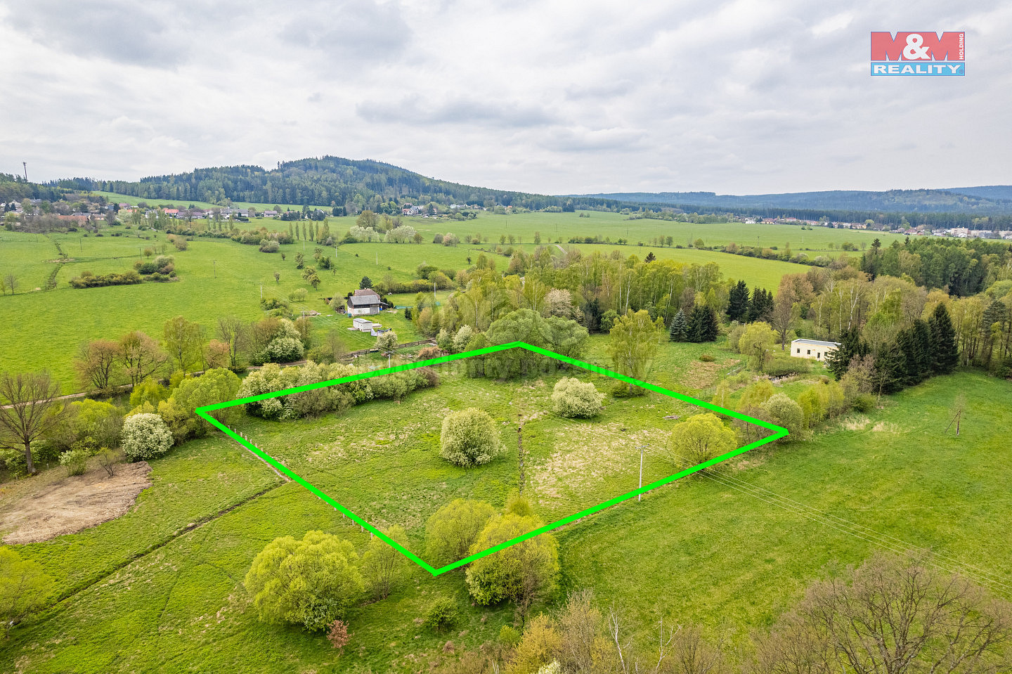 Prodej pozemku 8 713 m²