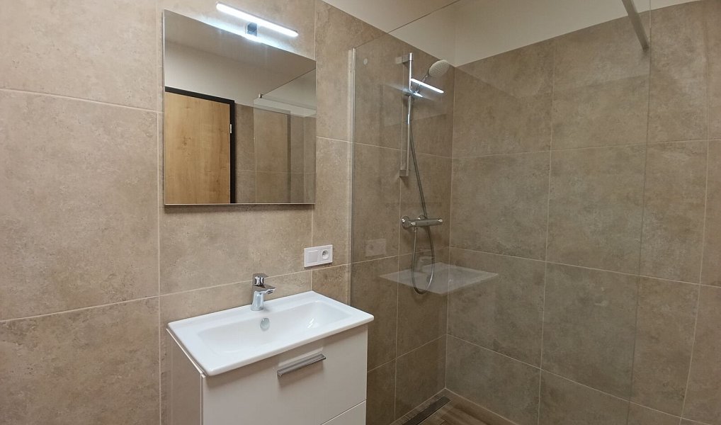 Pronájem bytu 3+kk 72 m², Bystřany – náhled fotky 11