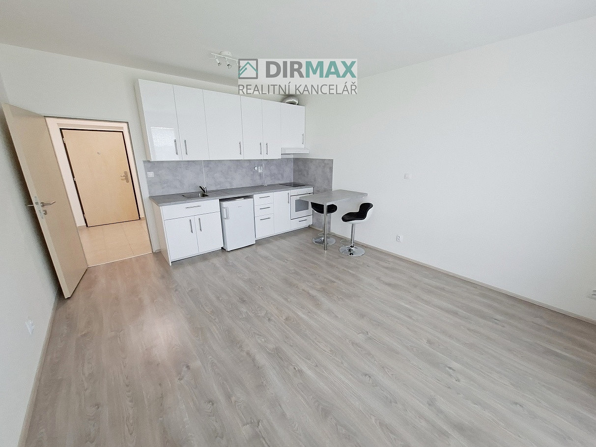 Pronájem bytu 1+kk 32 m²