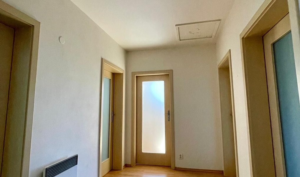 Prodej domu 195 m² s pozemkem 1 177 m², Obora – náhled fotky 14