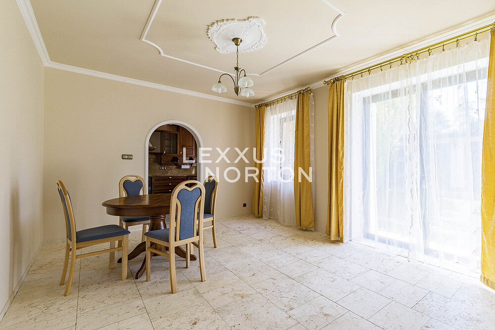 Pronájem domu 480 m² s pozemkem 483 m² — photo 4