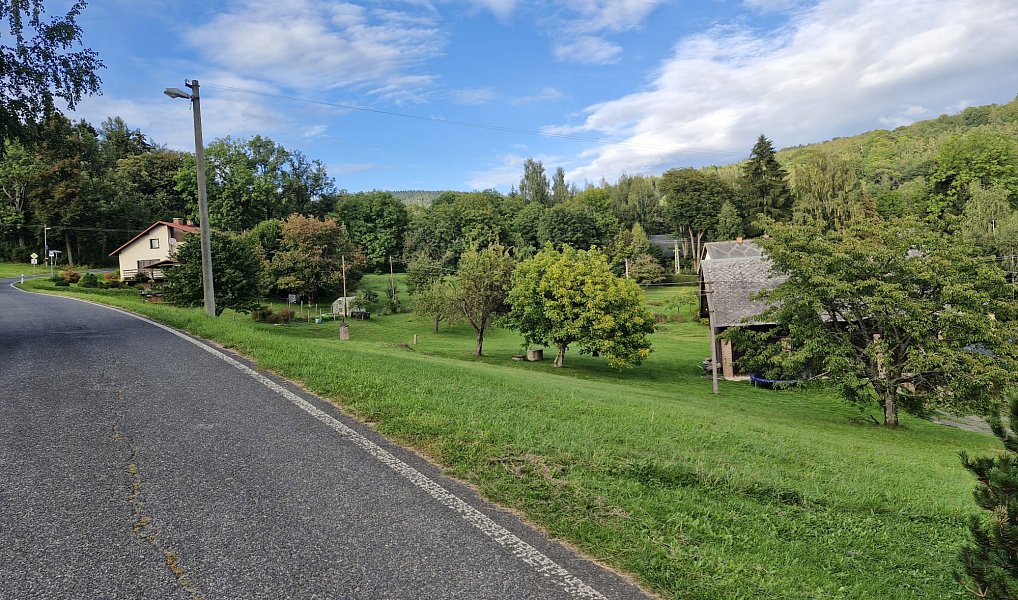 Prodej stavebního pozemku 1 629 m², Zlatá Olešnice – náhled fotky 4