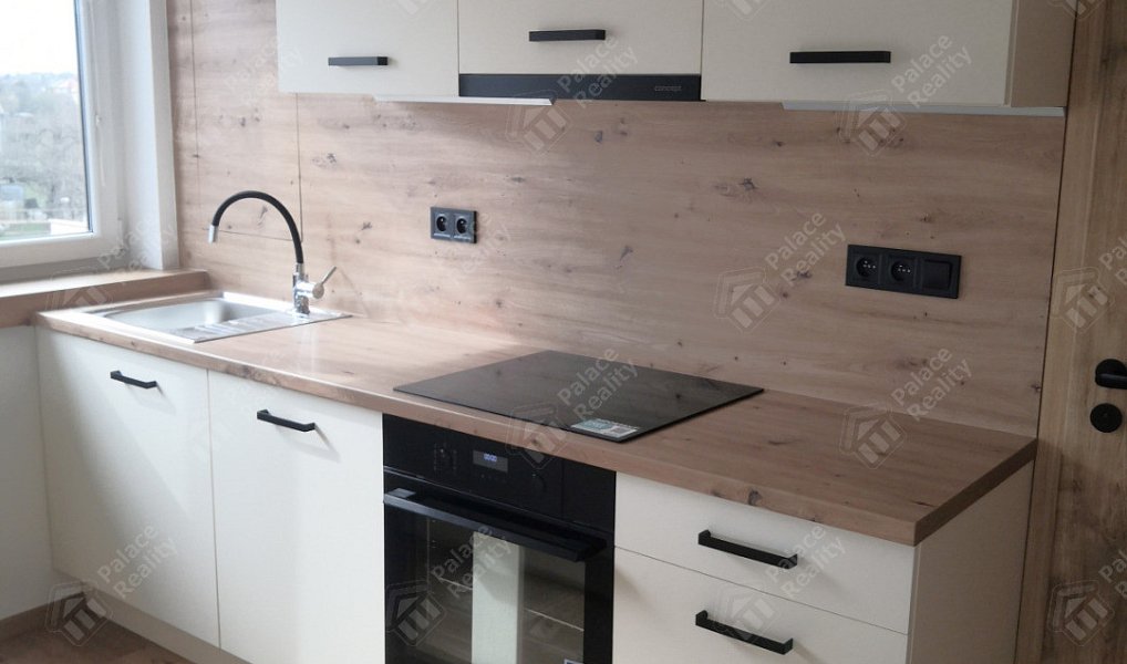 Pronájem bytu 3+kk 90 m², Hradec Králové – náhled fotky 2