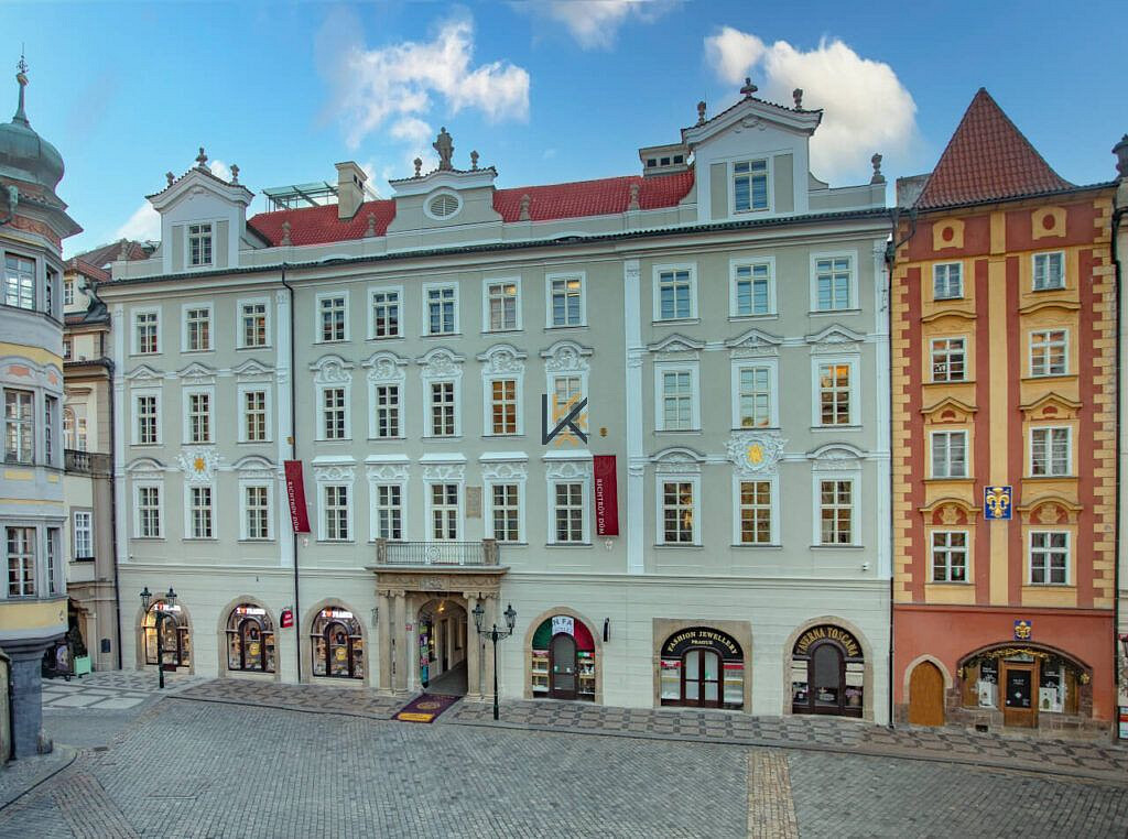 Pronájem kanceláře 250 m²