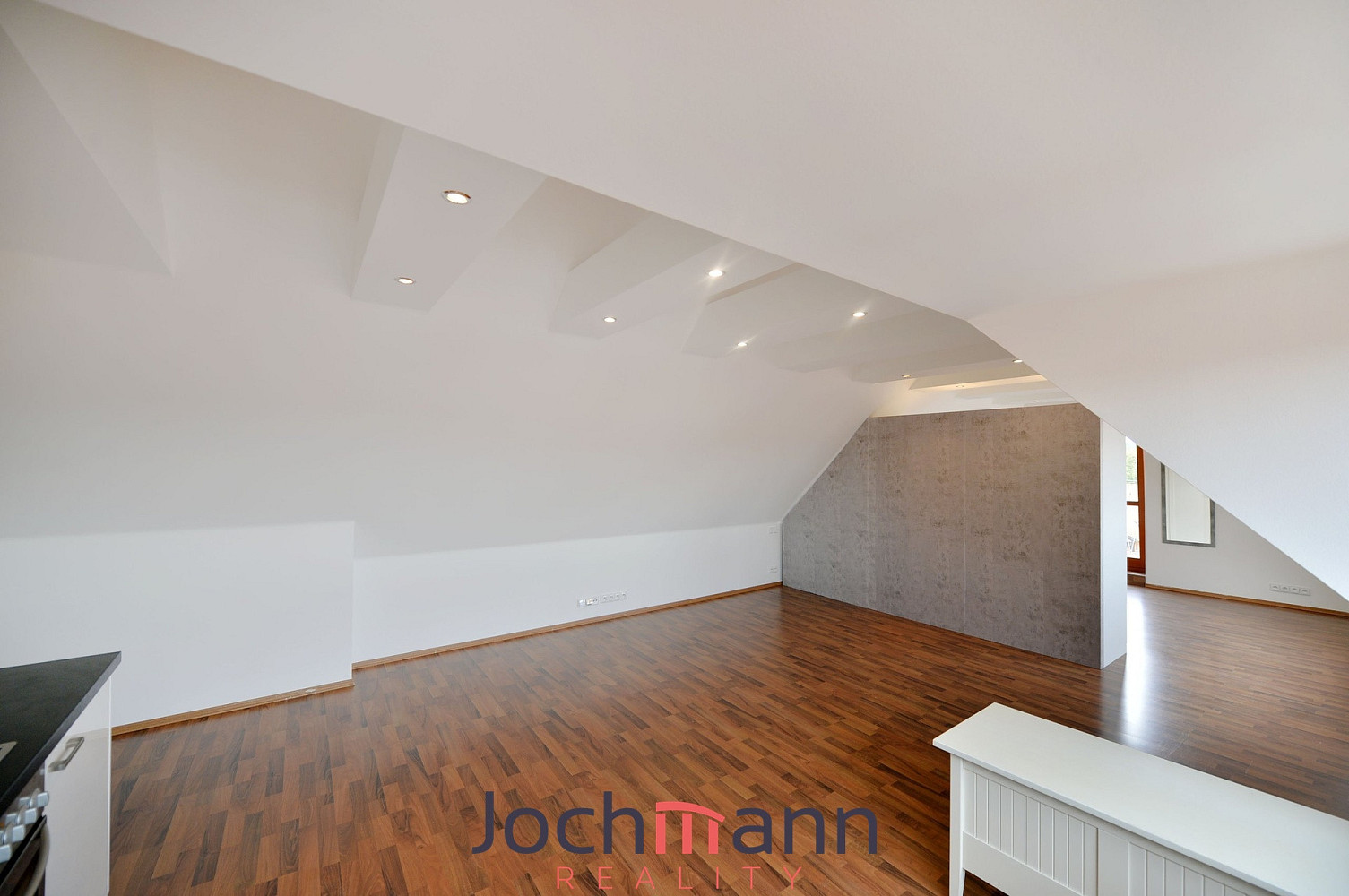 Pronájem bytu 1+kk 62 m² – fotografie 3