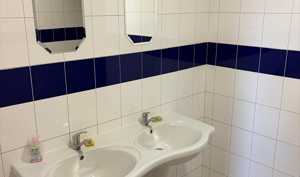 Pronájem kanceláře 300 m², Karlovy Vary – náhled fotky 9
