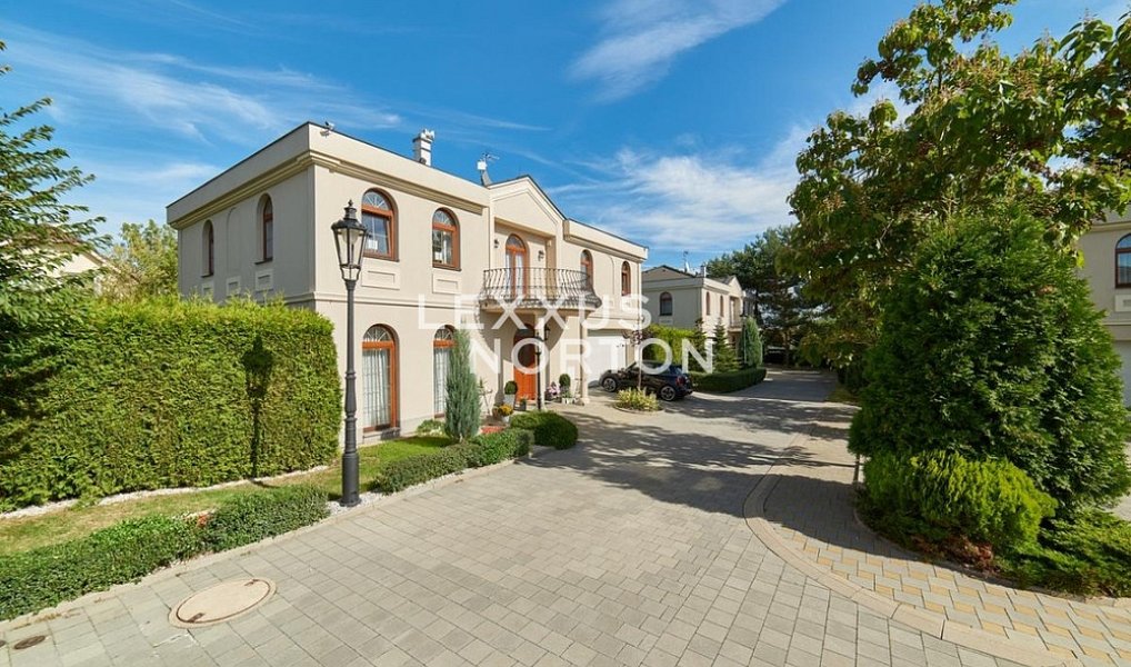 Pronájem domu 270 m² s pozemkem 429 m², Praha – náhled fotky 11