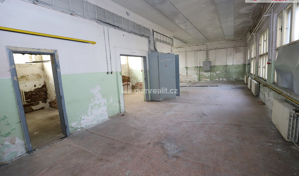Prodej nájemního domu, činžáku 1 000 m², Kraslice – náhled fotky 11