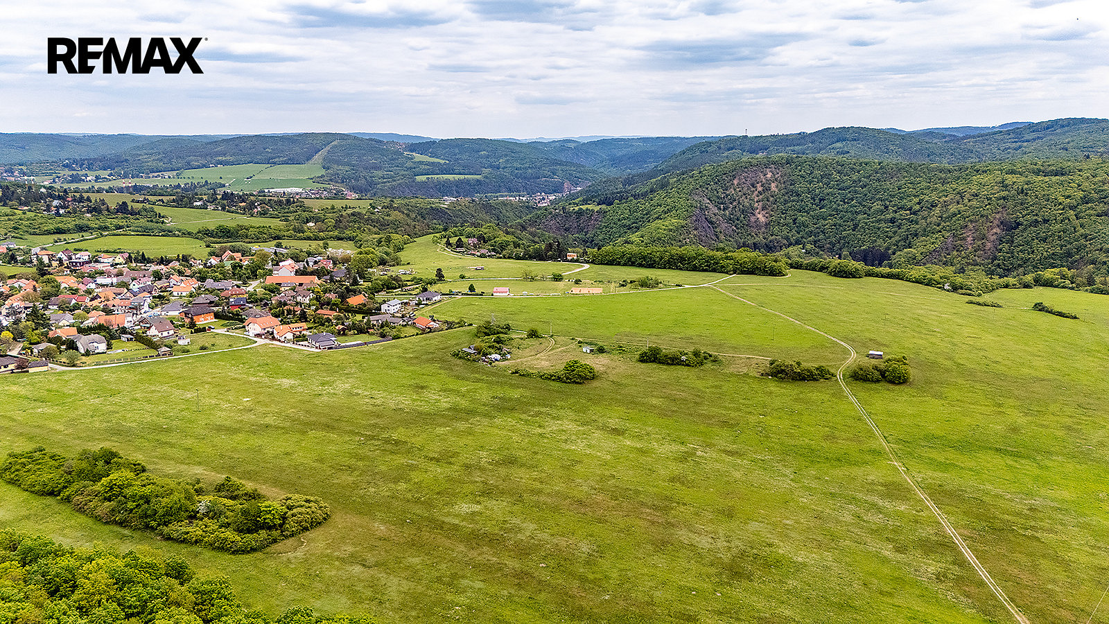 Prodej pozemku 3 269 m² – fotografie 4