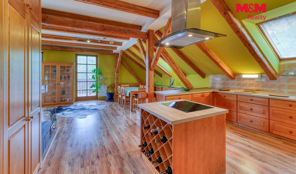 Prodej domu 910 m² s pozemkem 2 881 m², Železná Ruda – náhled fotky 4